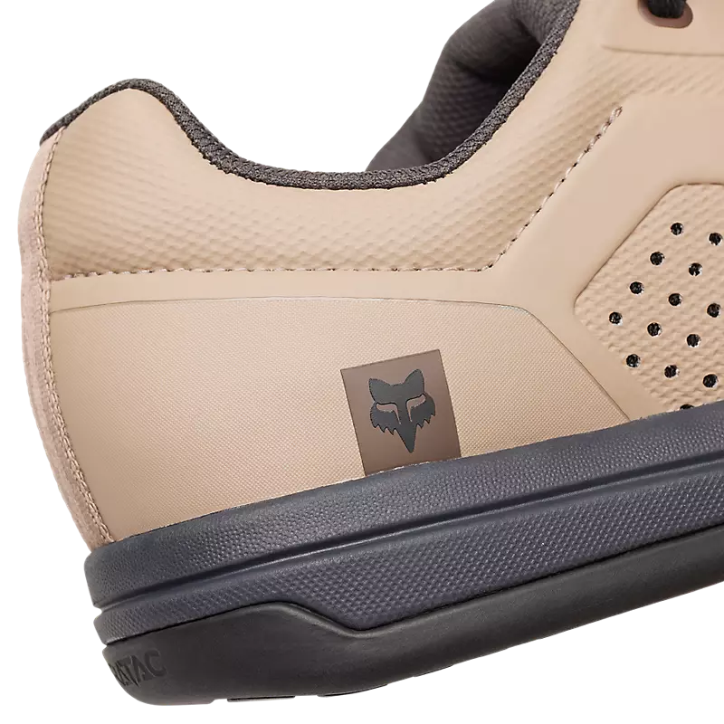 ZAPATILLA FOX UNION FLAT [BEIGE]