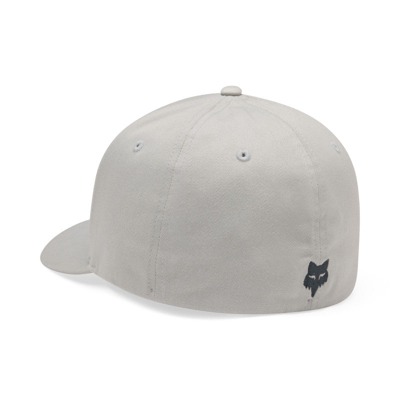 GORRA FOX BADGE FLEXFIT [GRIS CLARO]