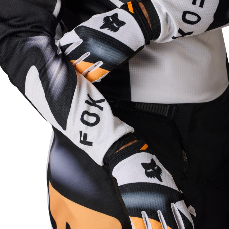 UNIFORME FOX 180 NOBLE [NEGRO/BEIGE]